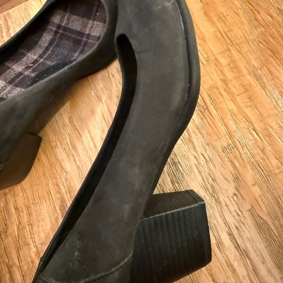 b.o.c. Black Heels Classic Design - Picture 4 of 10